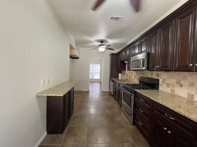 Building Photo - 2028 Heather Brook Dr