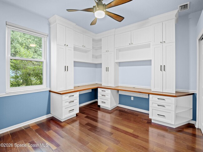Building Photo - 1665 Ficus Point Dr