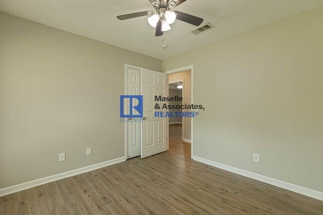 Building Photo - 3 Bed/2 Bath House on a Corner lot in Brandon