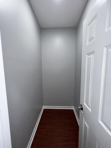 Building Photo - 220 Lafayette Ave