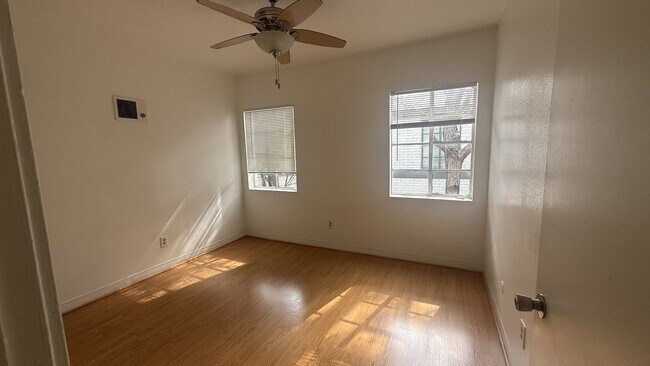 Interior Photo - Jackson (5603)