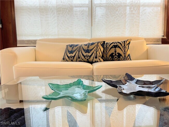 Building Photo - 317 Nature View Ct