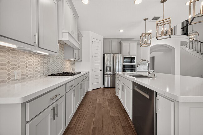 Building Photo - 25109 Pinebrook Grove Ln