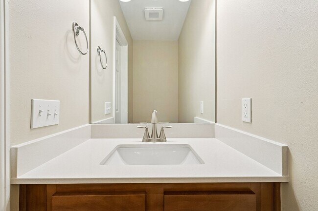 Building Photo - 103 Covington Meadow Cir