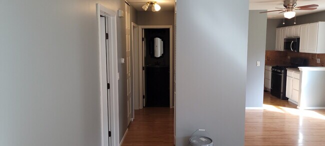 Building Photo - 307 Somerset Ln
