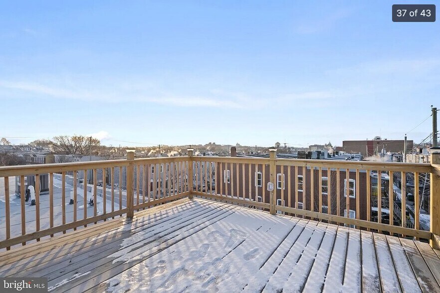 Building Photo - 500 N Lakewood Ave