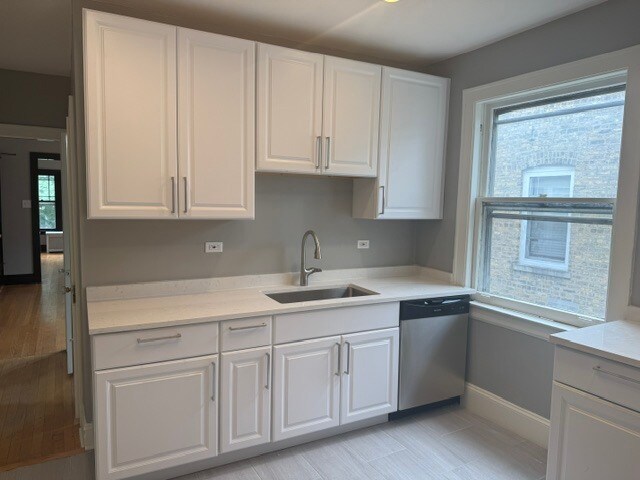 Building Photo - 1026 Dewey Ave