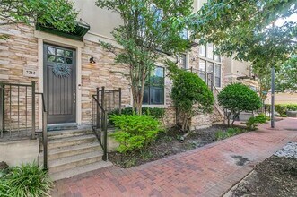 Building Photo - 7212 Scotland Ct