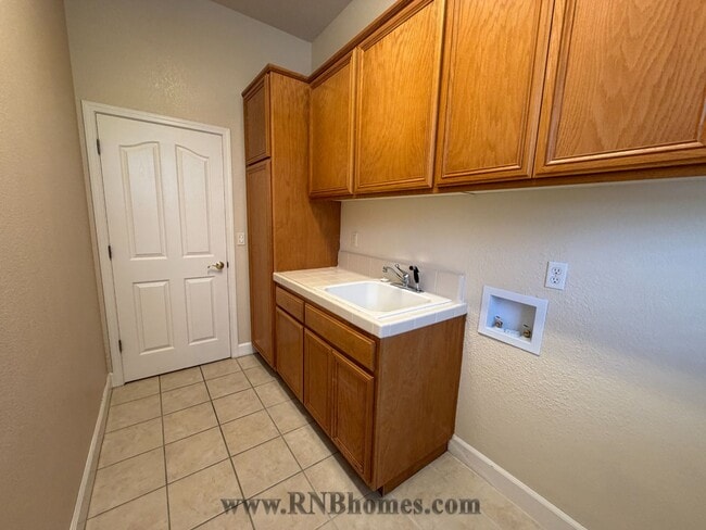 Building Photo - 121 Dunbarton Ct