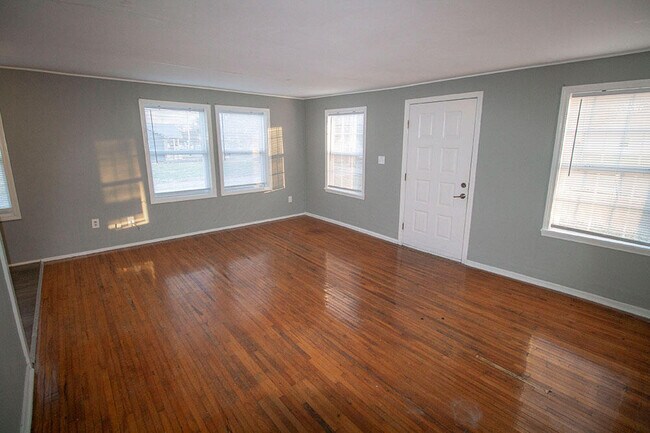 Building Photo - 1507 W Worley St