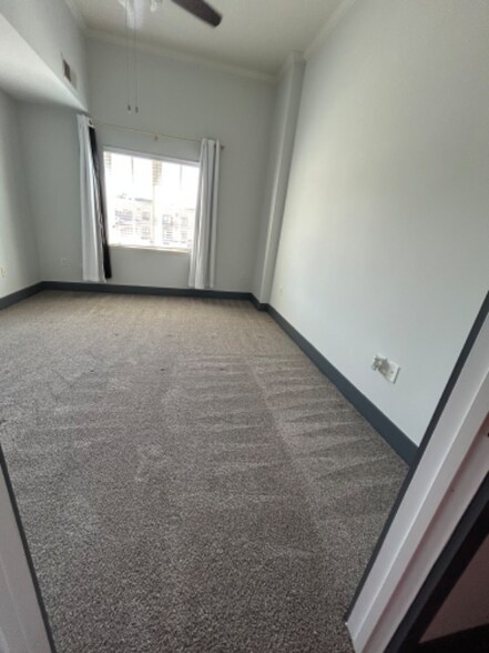 Building Photo - 721 Gov Morrison St