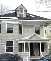 Building Photo - 130 Neal St