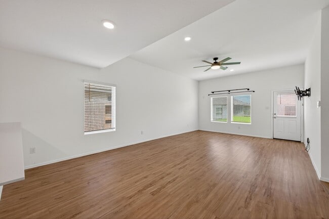 Building Photo - 1519 Twilight Grn Dr