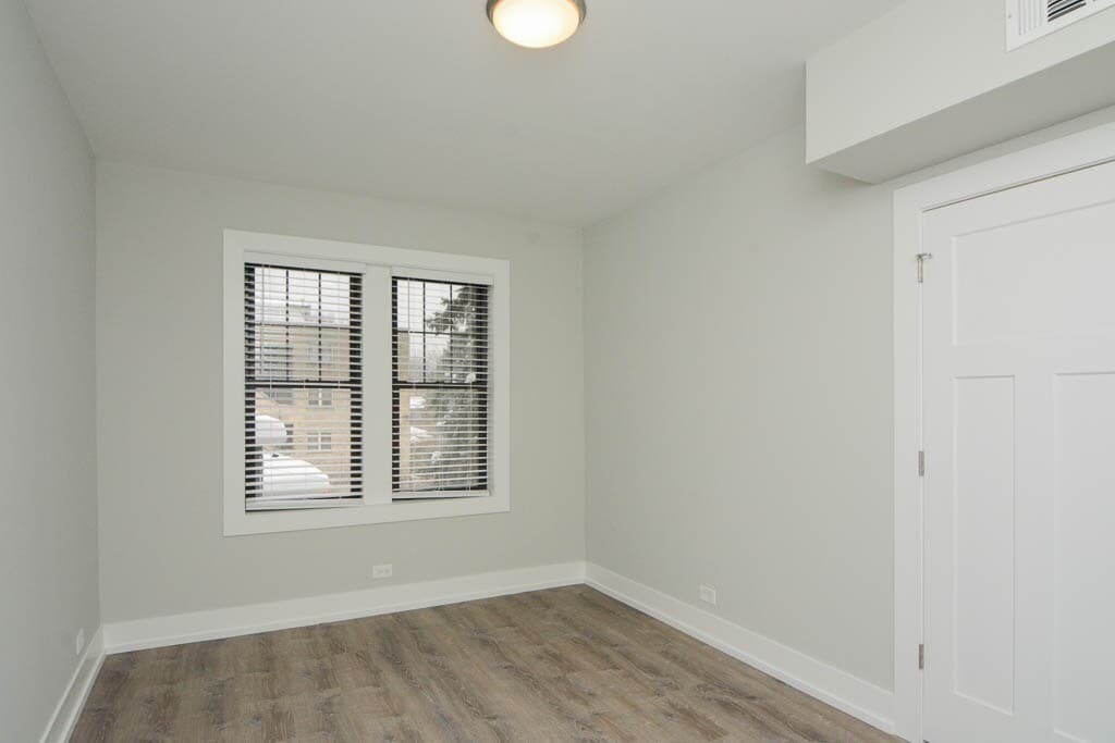 Building Photo - 1133 Maple Ave