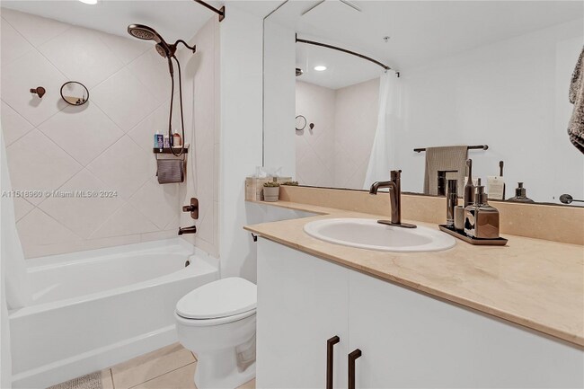 Building Photo - 335 S Biscayne Blvd