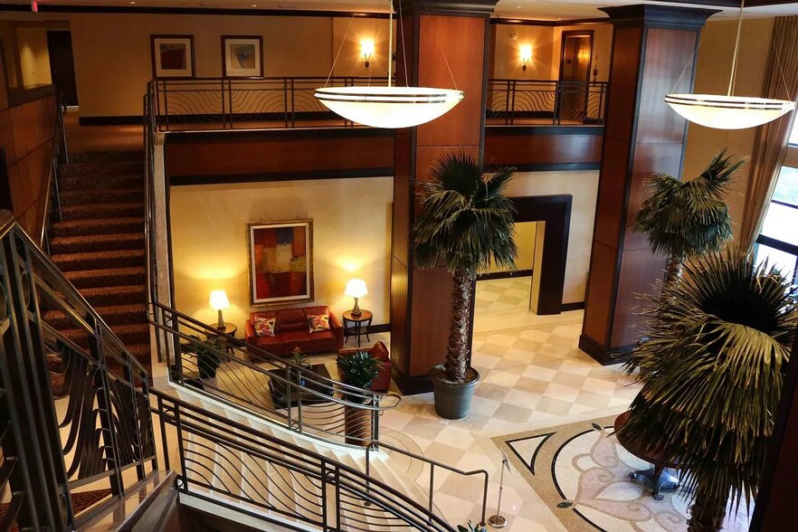Building Photo - 600 W Las Olas Blvd