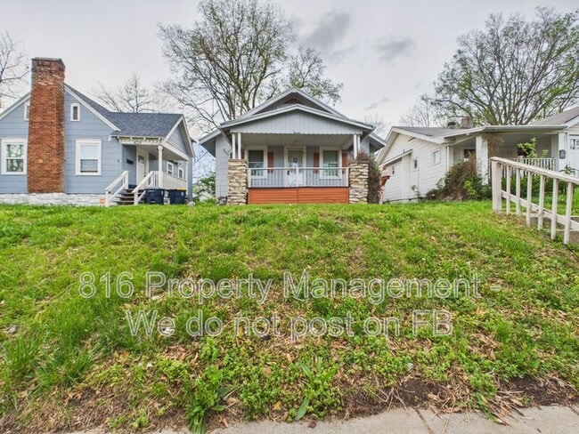 Building Photo - 4028 E 68th Terrace