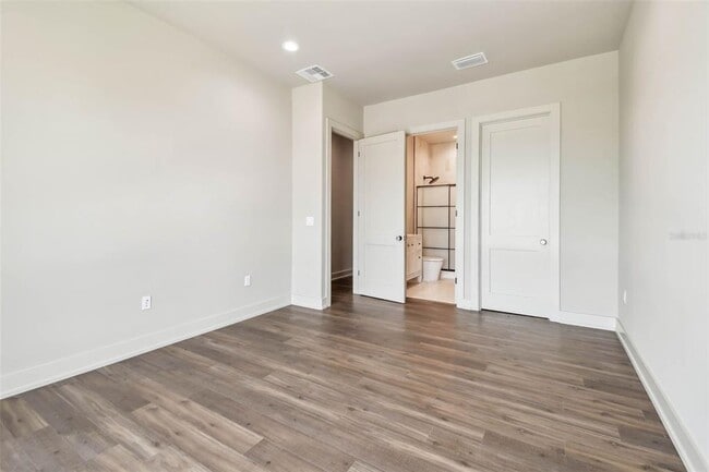 Building Photo - 344 Capri Blvd