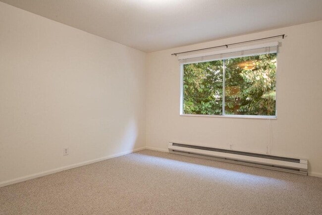 Building Photo - 3Bd/2.5Ba Seattle Duplex