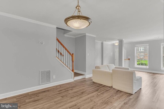 Building Photo - 3829 Chesterwood Dr