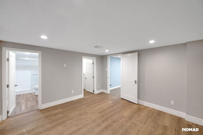 Building Photo - Spacious 3BR House in Denver