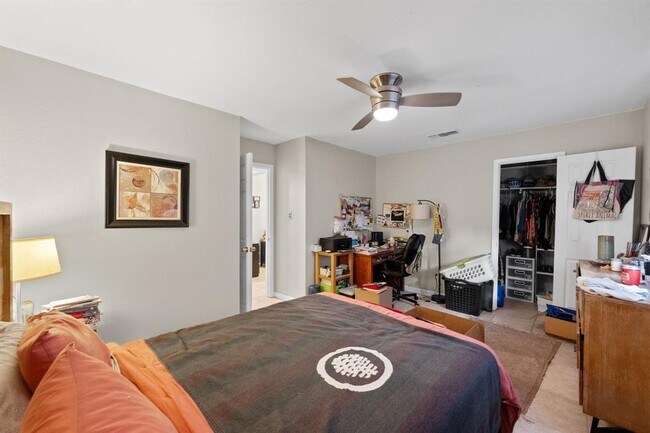 Building Photo - 12817 Hymeadow Dr