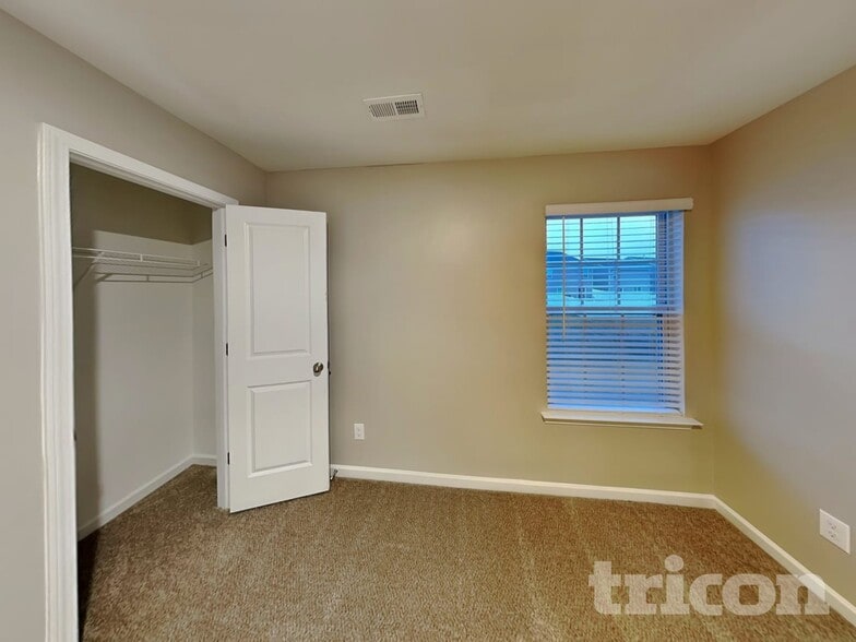 Building Photo - 2688 Mcintosh St