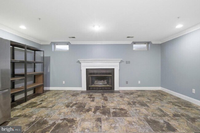 Building Photo - 1514 Long Dr Ct