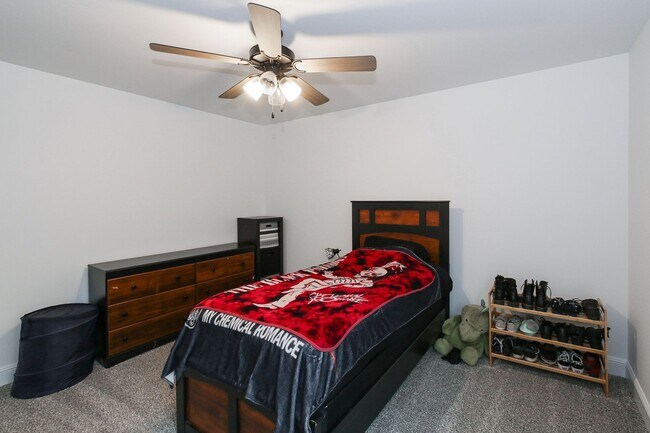 Building Photo - Like New Beautiful 3/2 Home in Gentry