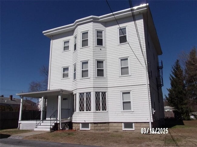 Building Photo - 14 Courtland St