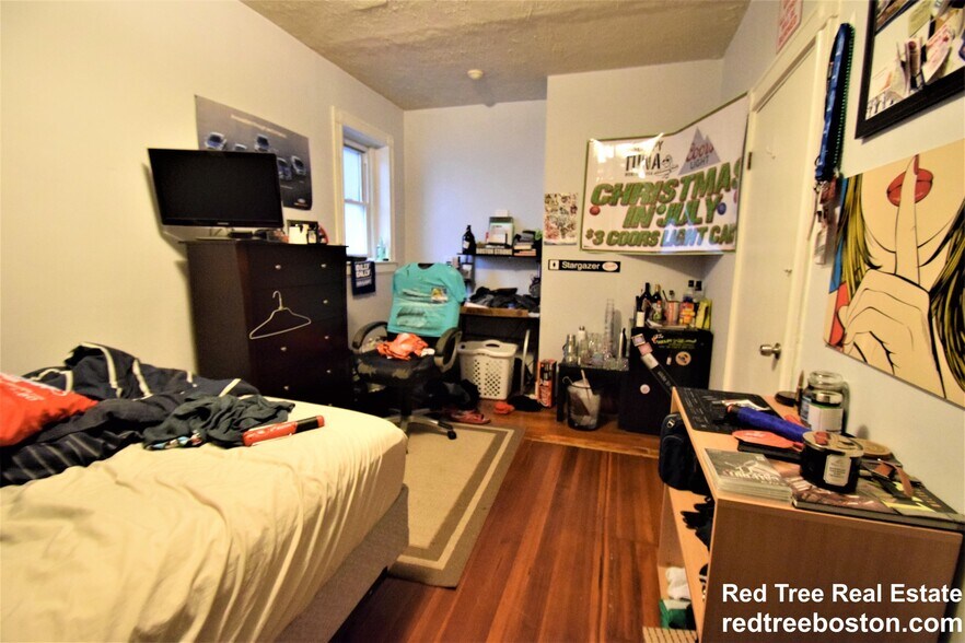 Building Photo - 55 Calumet St