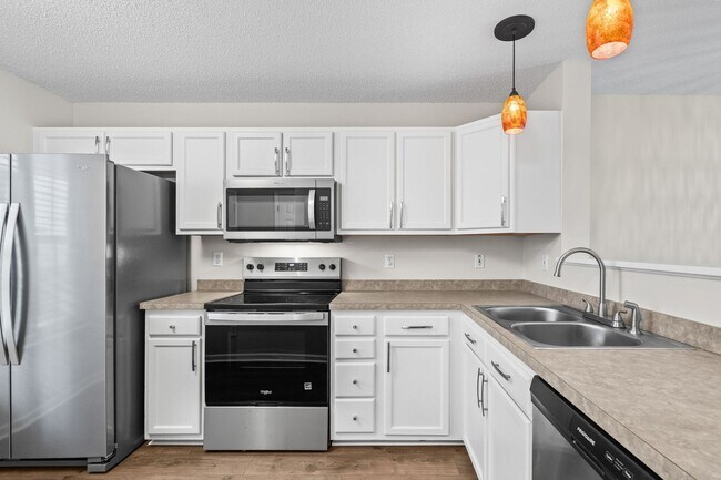 Building Photo - 3574 Evergreen Way