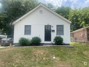 Building Photo - Move-in Special! 1/2 off first month's rent!