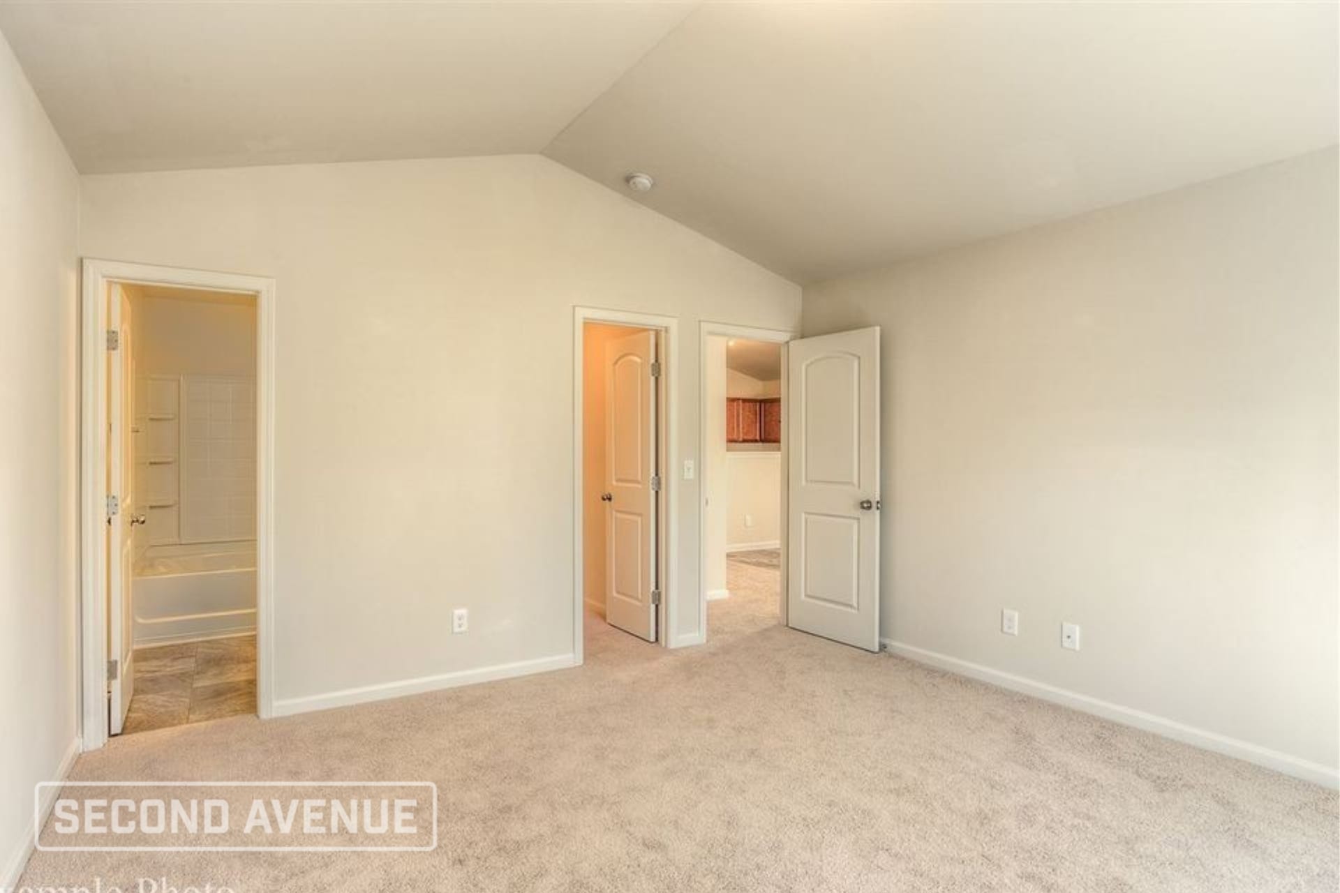 Building Photo - 381 Promised Land Dr