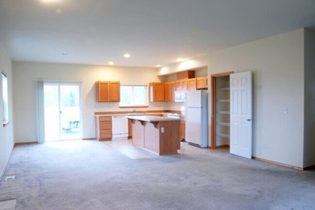 Building Photo - 18419 - W-S Properties, LLC