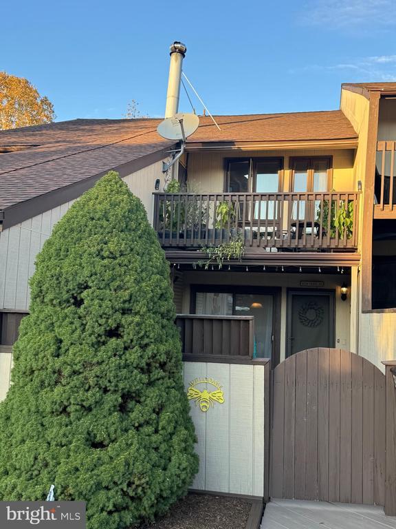 Building Photo - 34B Darien Way