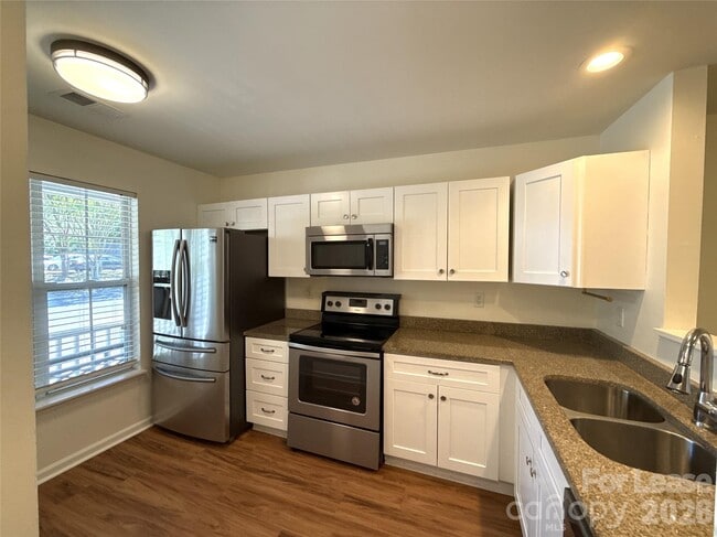 Building Photo - 639 Mountainwater Dr