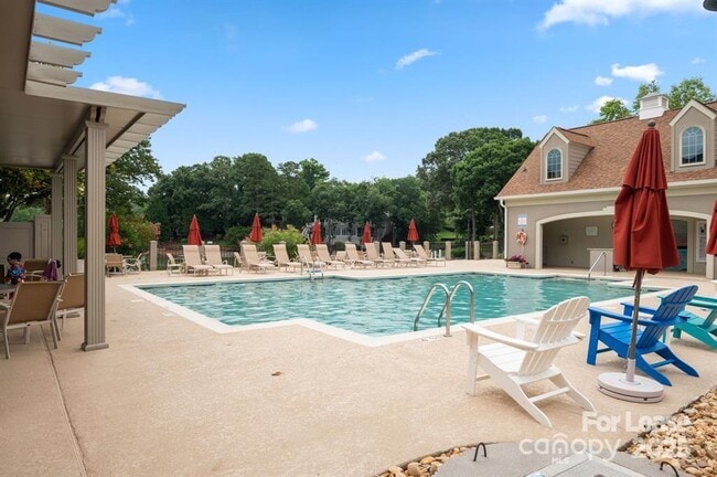 Building Photo - 16308 Autumn Creek Ct