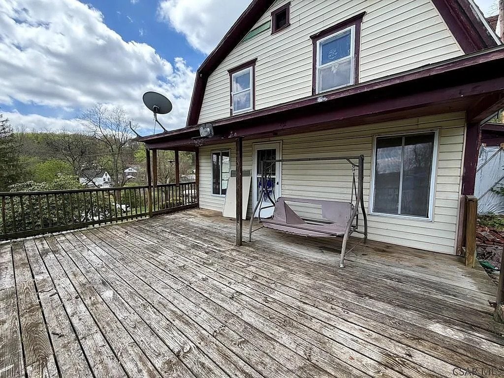 Building Photo - 431 Finch St