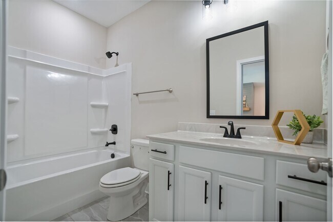 Building Photo - 3601 Westlake Dr