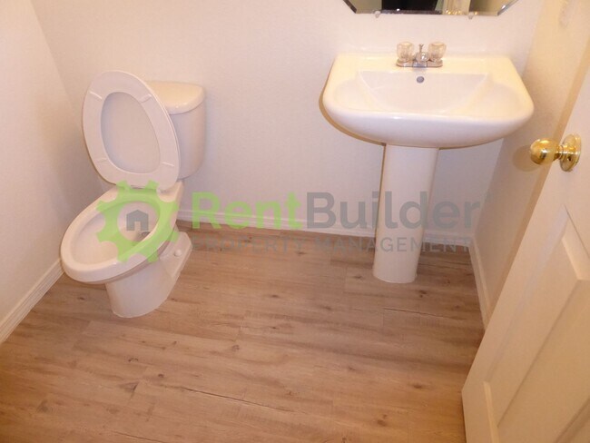 Building Photo - Stunning 5-Bed Northern Hills Home – Now Just $2,395/Month!