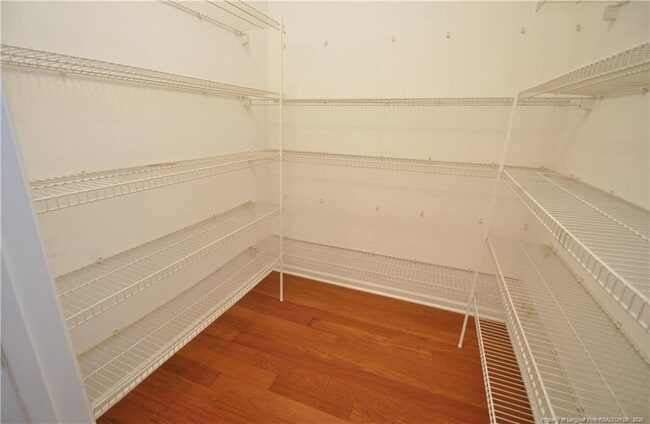 Building Photo - 2105 Roland Glen Rd