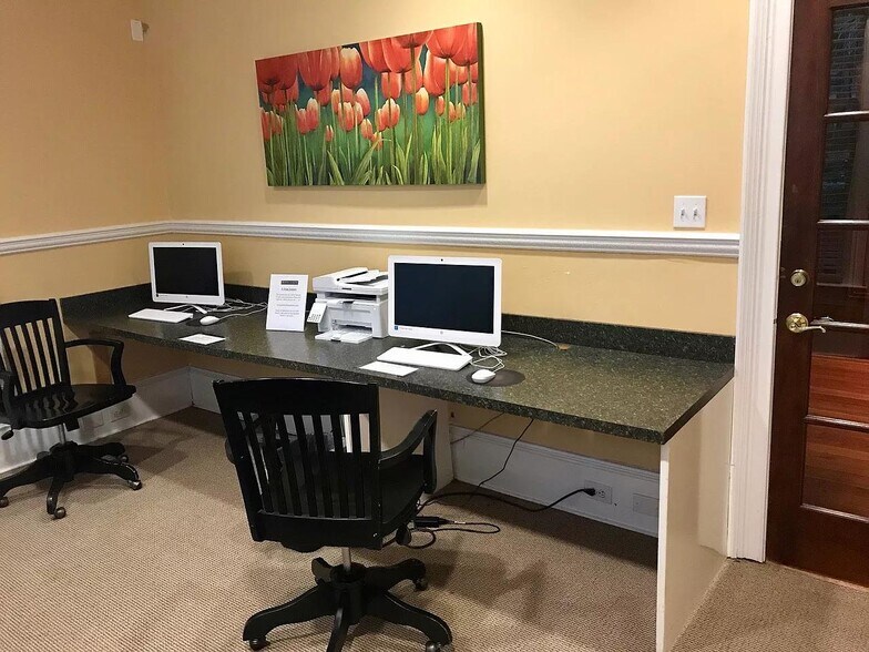 Business Center - 1036 Telfair Way