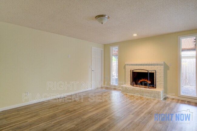 Building Photo - 11156 W Gunsmoke St