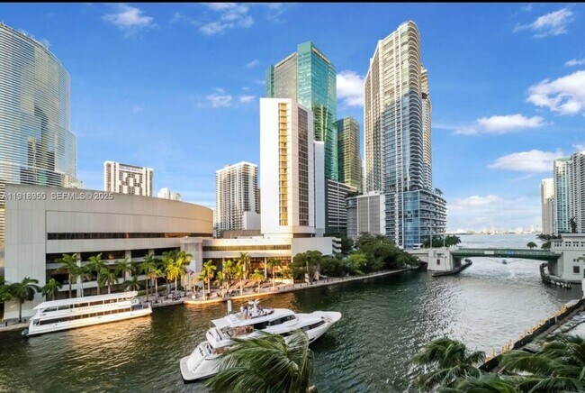 Building Photo - 41 SE 5th St