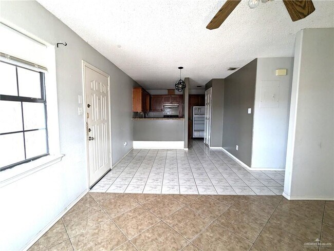 Building Photo - 2210 Elisa Ln
