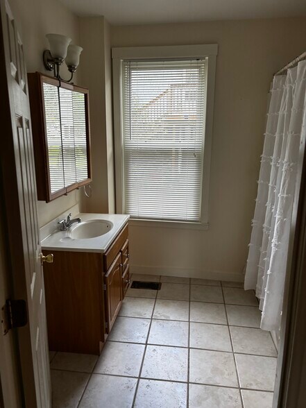 Bathroom - 46 Channing St
