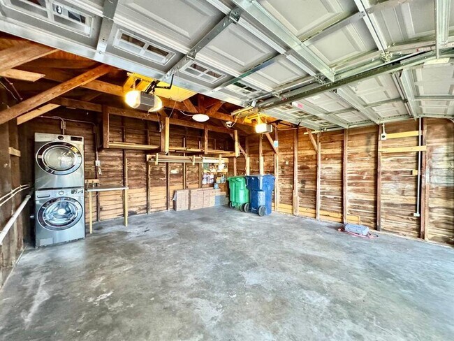 Building Photo - 3112 W Palmira Ave