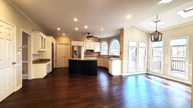 Building Photo - 10780 Carrara Cove