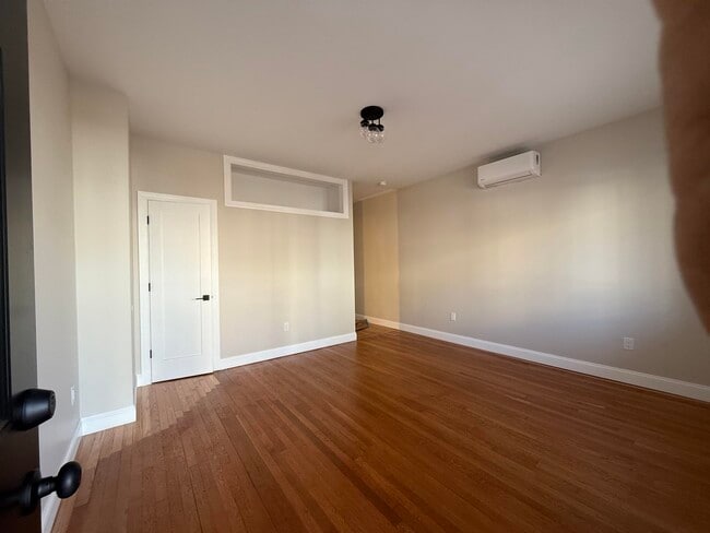 Building Photo - 183 Lexington Ave